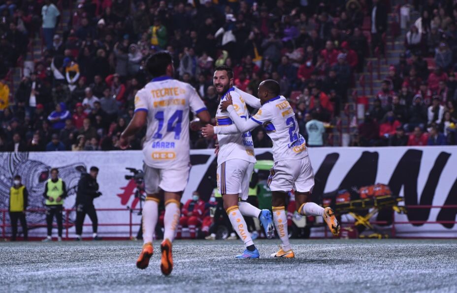 Andre-Pierre Gignac celebra el empate ante Xolos